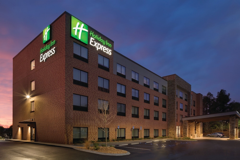 Holiday Inn Express Atlanta SW Newnan by IHG - carbon neutral hotel in Newnan