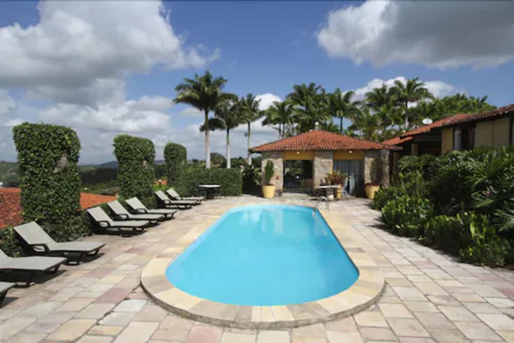 Hotel Highlander - carbon neutral hotel in Cha Grande