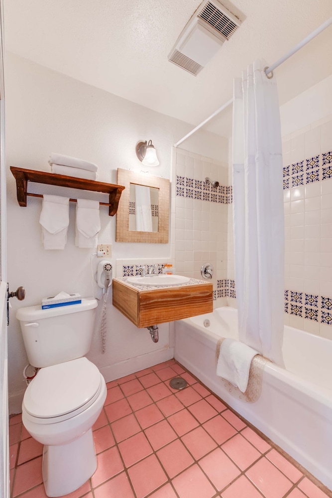 The Historic Taos Inn - photo 44