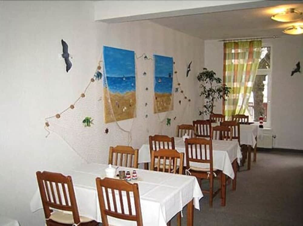 Ostseepension Warnemünde in Rostock, Germany