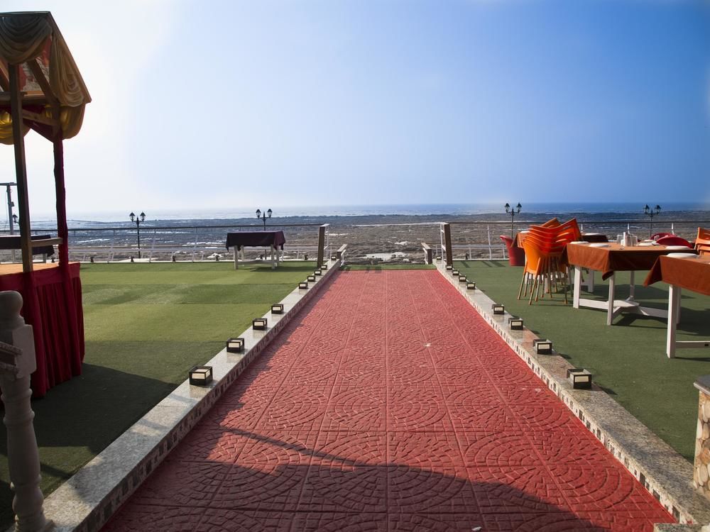 OYO Premium Devka Beach Garden 2 — Daman — photo 4