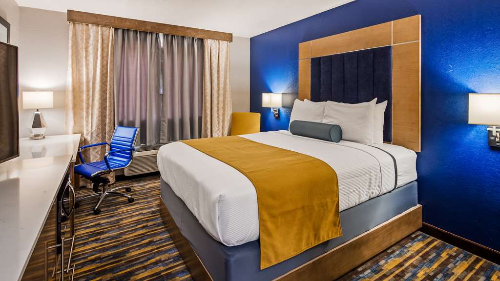 Best Western DeWitt - photo 18