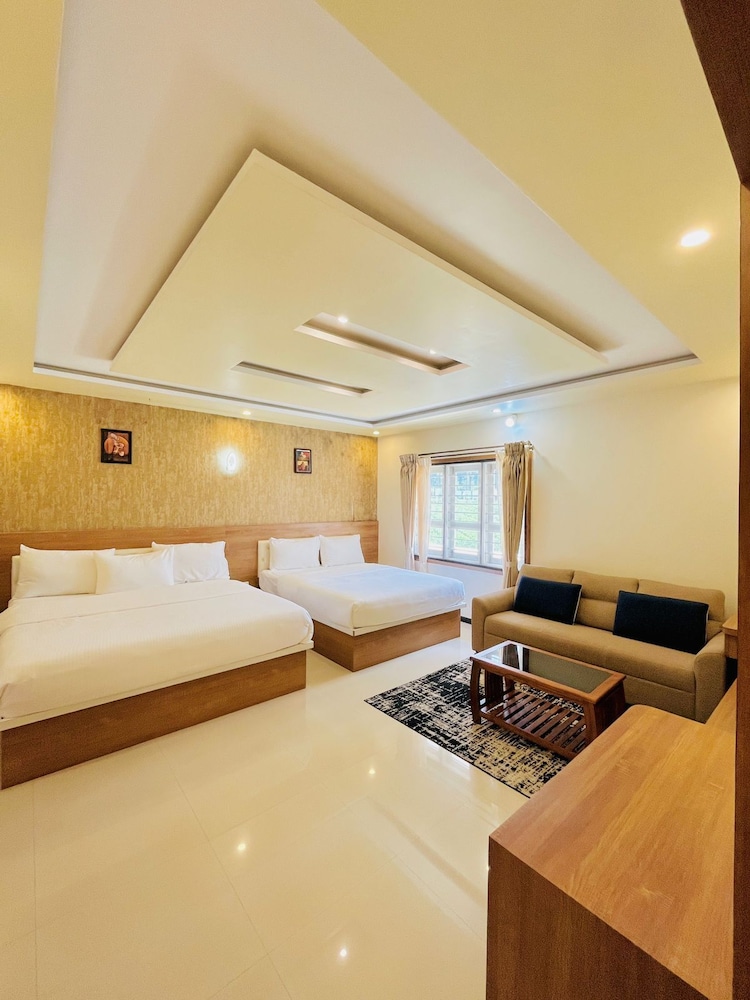 JMG GRAND Resort Kaircombai Kotagiri — hotel in Kotagiri