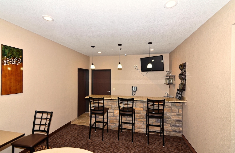 Cobblestone Inn & Suites Clarion - photo 84