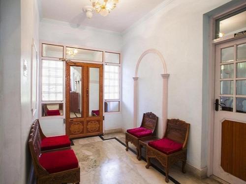 Hotel Aman Palace - last minute hotel in Srinagar