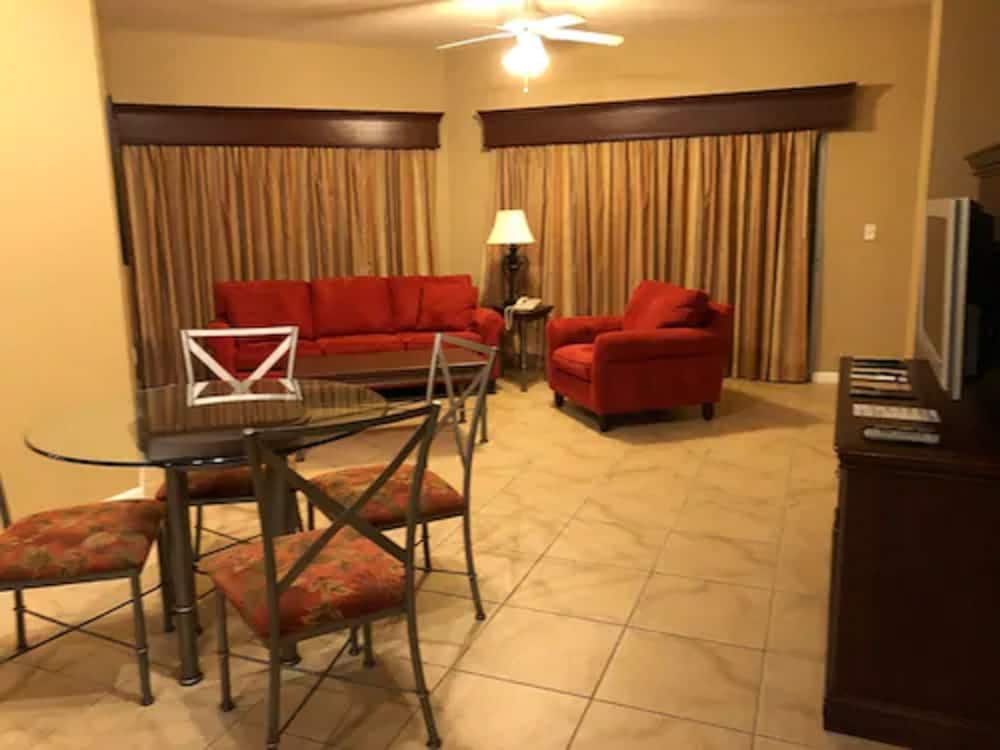 2BR Condo Resort - last minute hotel in Orlando
