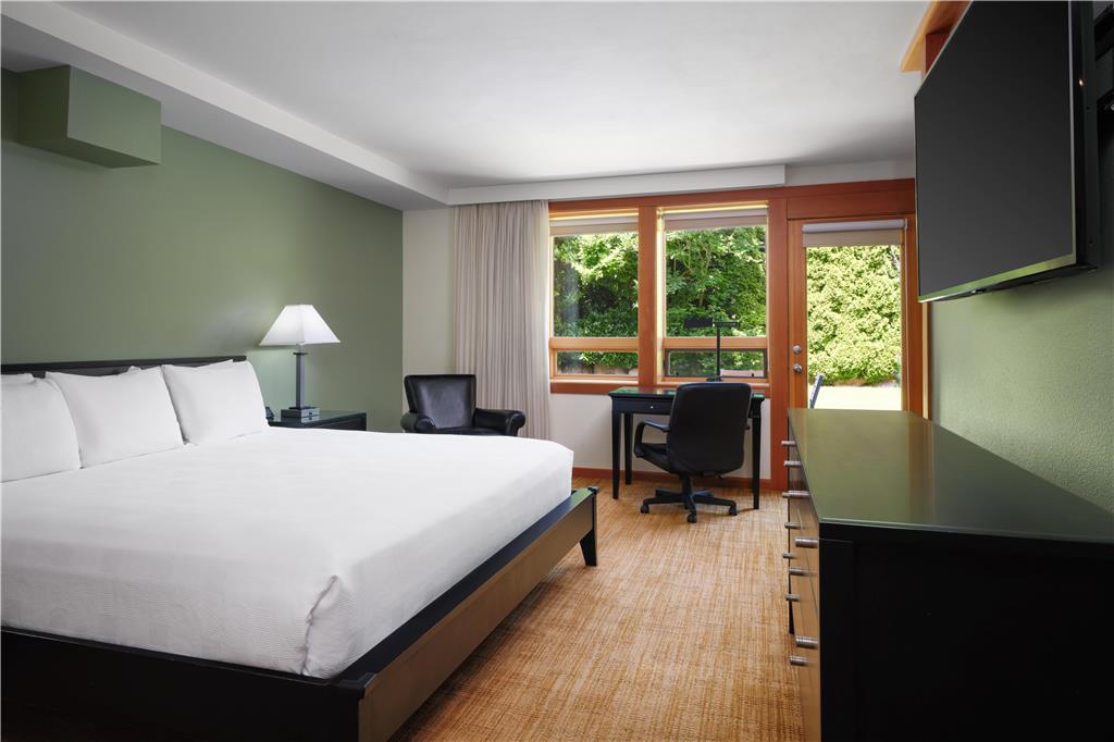 Best Western Plus Hood River Inn - photo 12