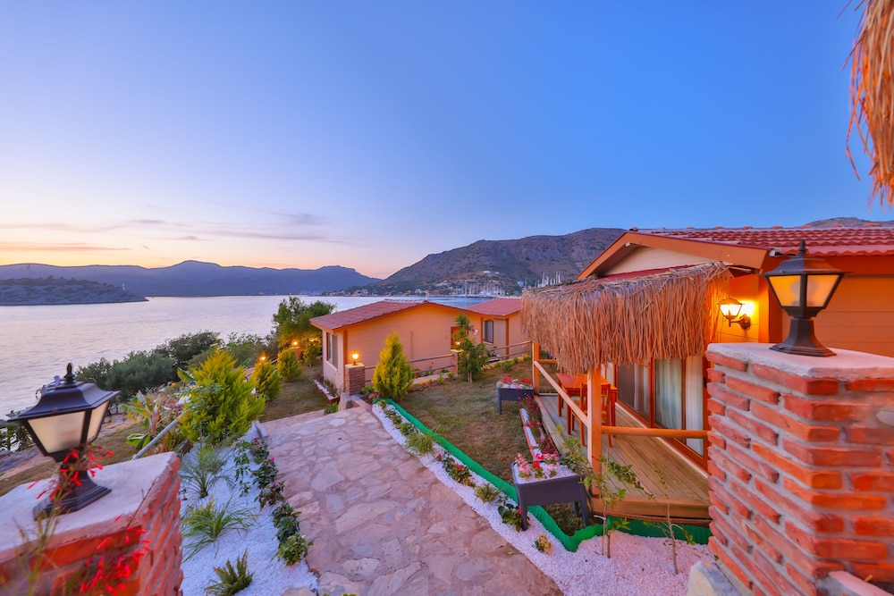 Almond Bungalow Hotel — Marmaris