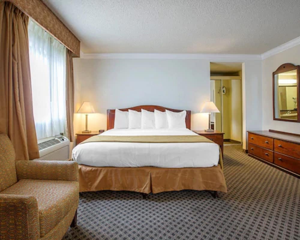Arbor Inn Monterey - photo 14