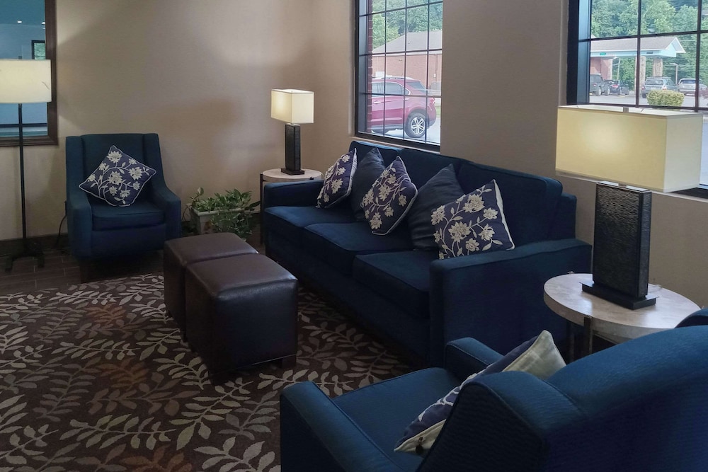 Comfort Inn Marion near Downtown & Blue Ridge PKWY - photo 4