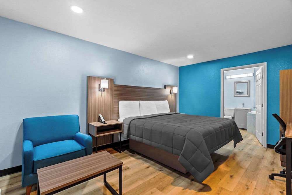Rodeway Inn & Suites Brookhaven MS - photo 17