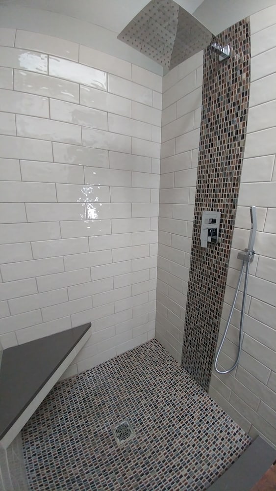 Snug Harbor Inn - photo 108
