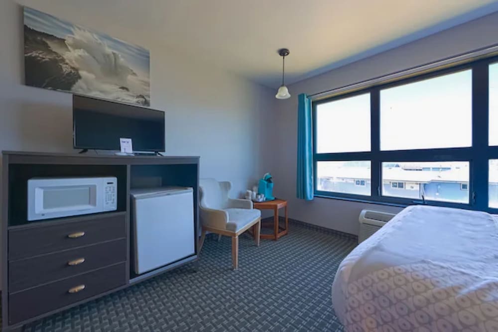 Waves Hotel NYE Beach Newport OR - photo 89