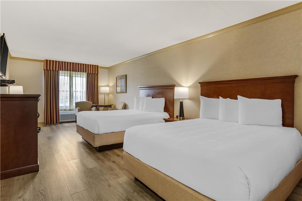 Best Western PLUS Morristown Inn Florham Park - photo 42
