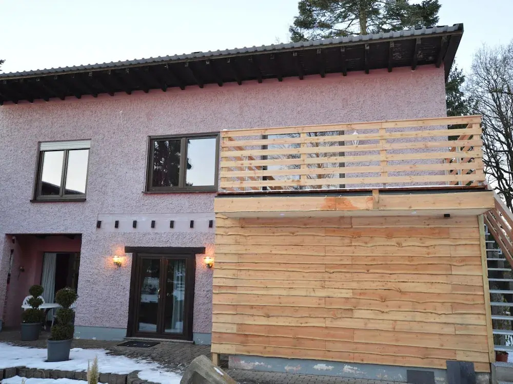 Cosy Apartment in Manderscheid With Balcony — 4-Star Luxury Hotel in Manderscheid, Germany