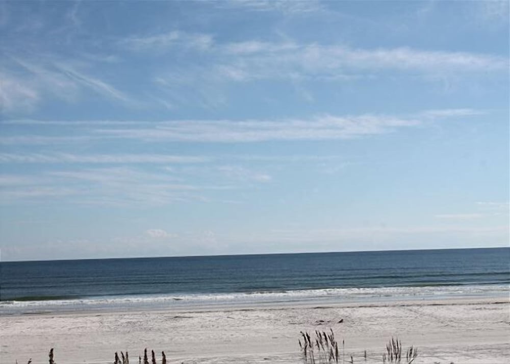 Pet Friendly Oceanfront 3 Bed 2 Bath Ocean Paradise - photo 28