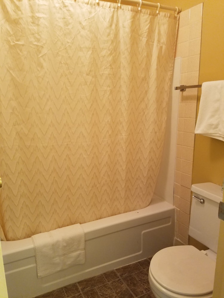 Travelodge By Wyndham Evanston - photo 4