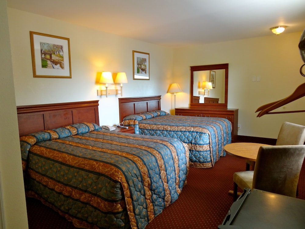 Whispering Pines by Hotel O Whitestone VA - photo 3