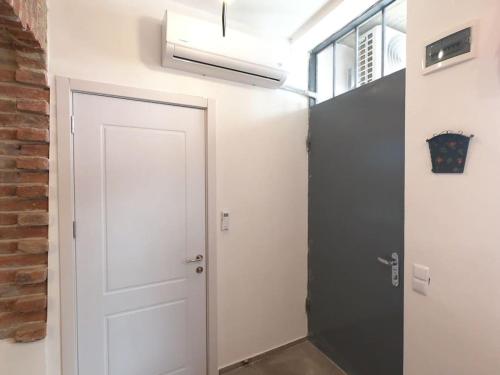 Matisse apartment in old Tbilisi