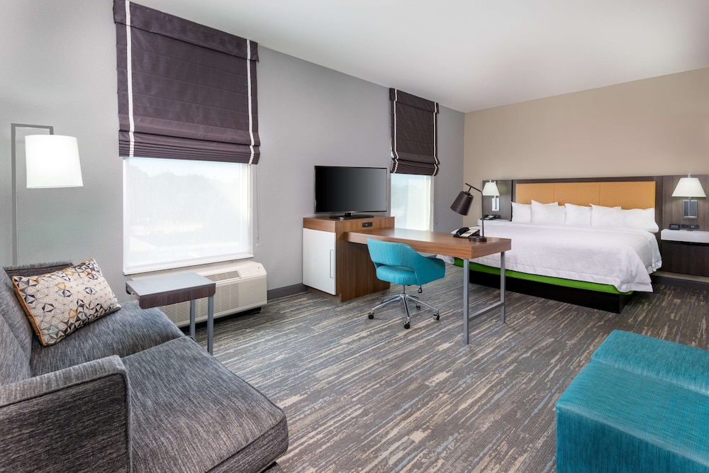 Hampton Inn & Suites Tallahassee Capitol University - photo 13