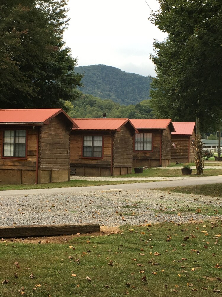 Smoky View Cottages & RV Resorts - photo 59