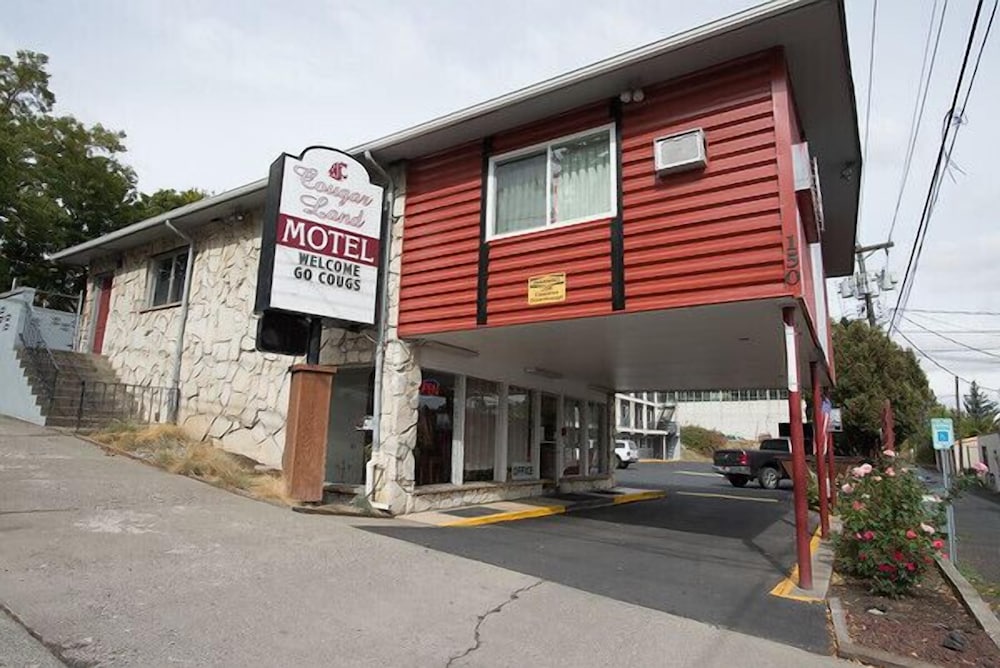 Cougar Land Motel - photo 41