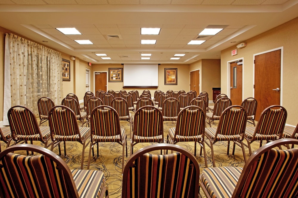 Holiday Inn Express Pembroke by IHG - photo 59