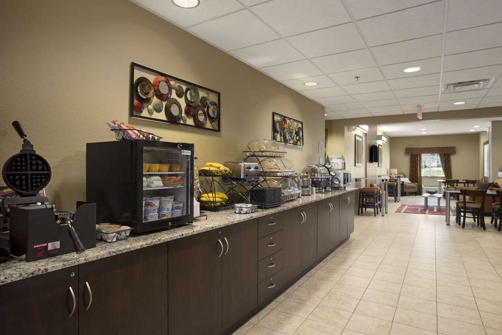 Microtel Inn & Suites by Wyndham Carrollton - photo 12