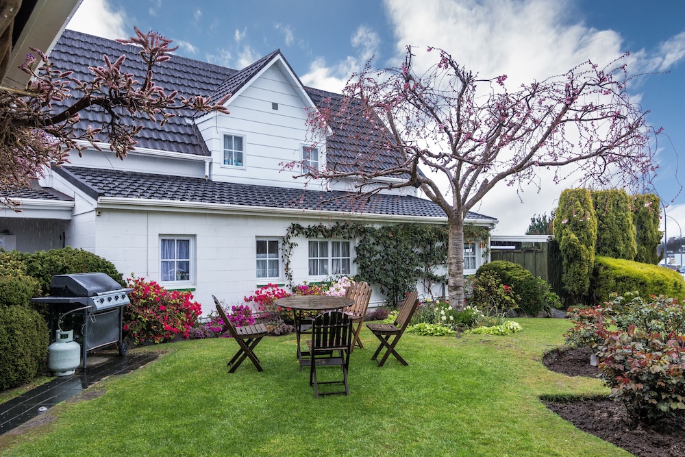 Phoenix Resort — hotel in Taupo