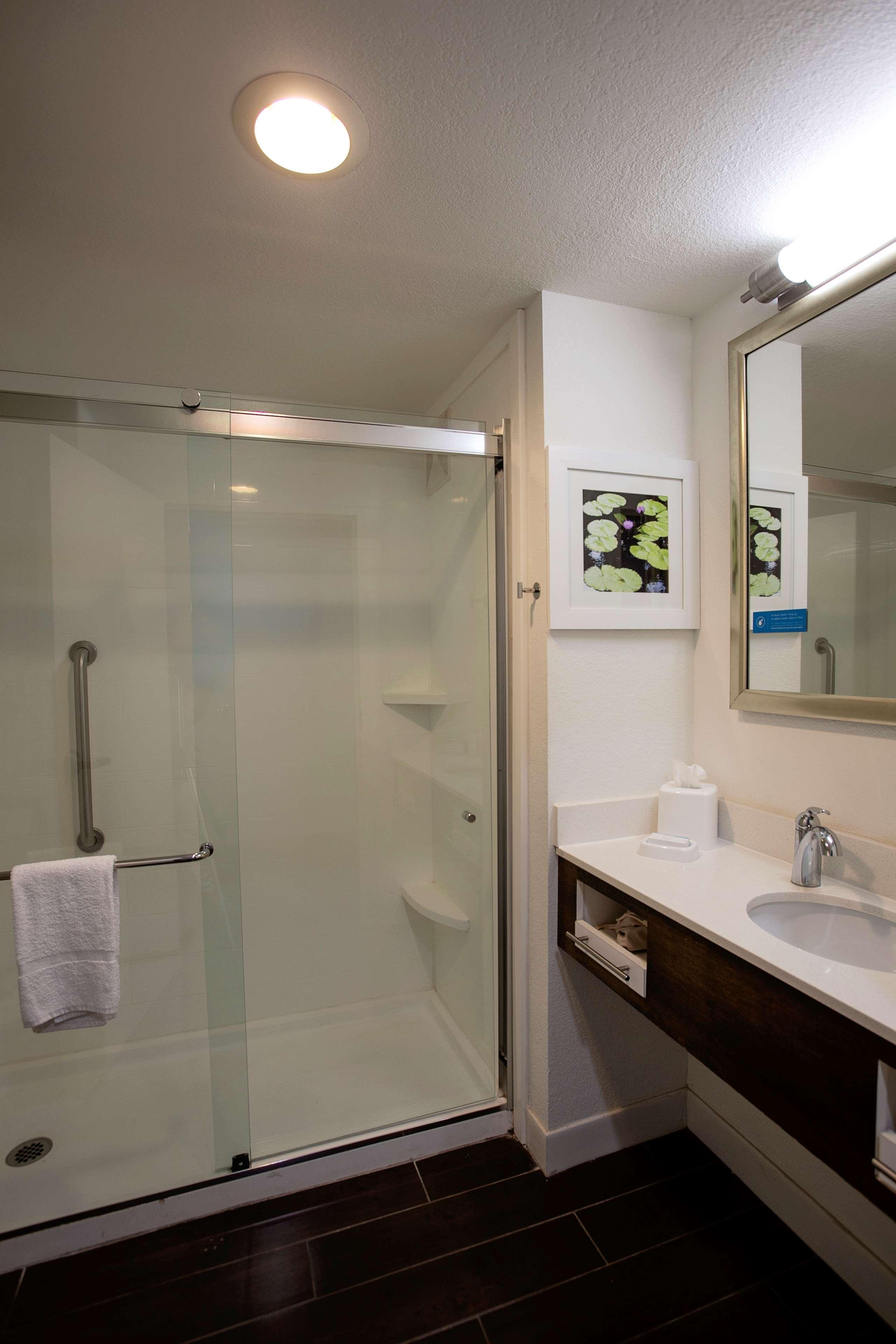 Hampton Inn Moultrie - photo 7