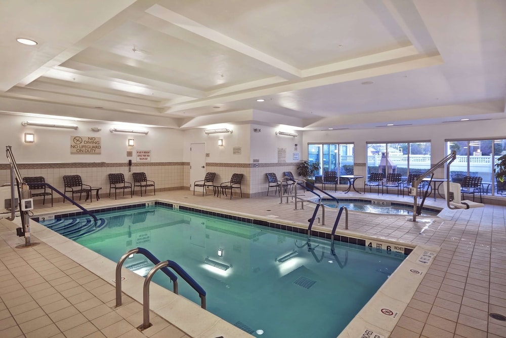 Hilton Garden Inn Riverhead - photo 24
