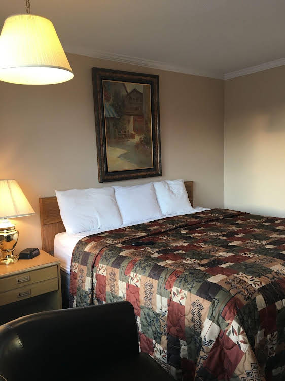 Oak Grove Inn - photo 24