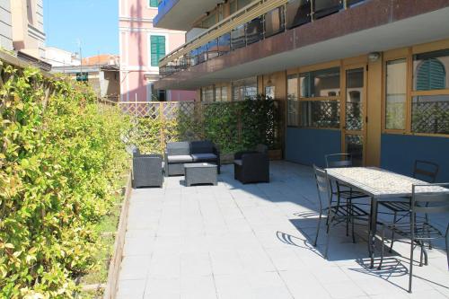 Da Mariella Case Vacanze Gelsomino — 4-Star Luxury Hotel in San Remo, Italy