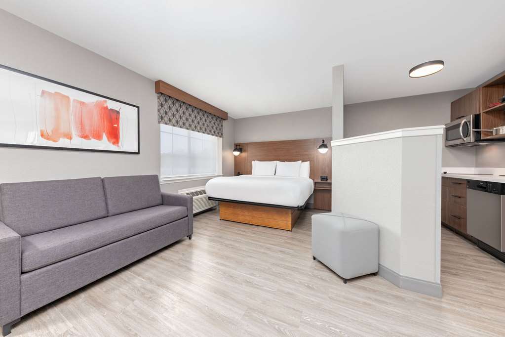 Hawthorn Extended Stay by Wyndham Bedford Dallas - photo 17