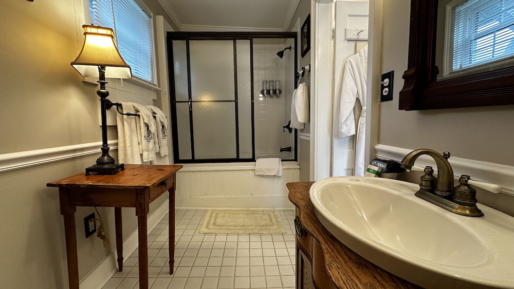 Phineas Swann Inn & Spa - photo 149