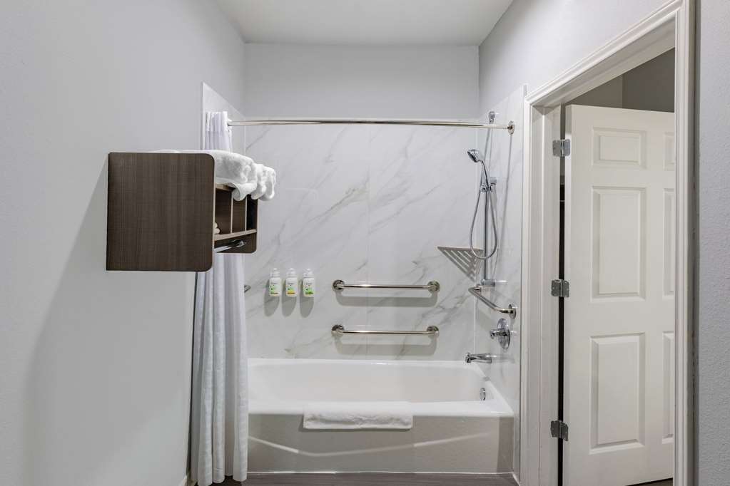 Baymont by Wyndham Freeport Texas - photo 38
