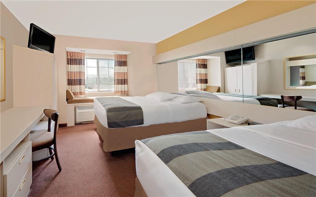 Microtel Inn & Suites by Wyndham Joplin - photo 10