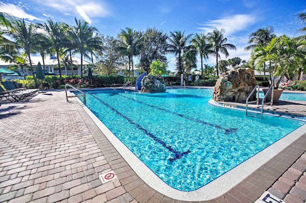 Naples Condo with Golf View and Resort Style Amenities — 4-Star Luxury Hotel in Naples, United States