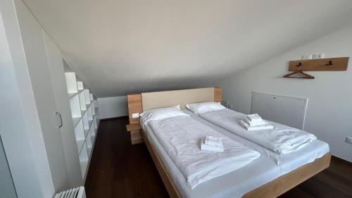 Prestige Garda Home Borgo Secolo — 4-Star Luxury Hotel in Peschiera Del Garda, Italy