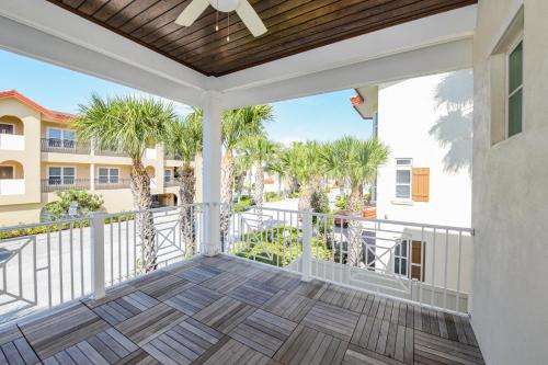 Coconut Cove - photo 3