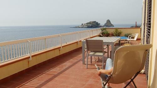 casa Ciclopi — 4-Star Luxury Hotel in Acitrezza, Italy