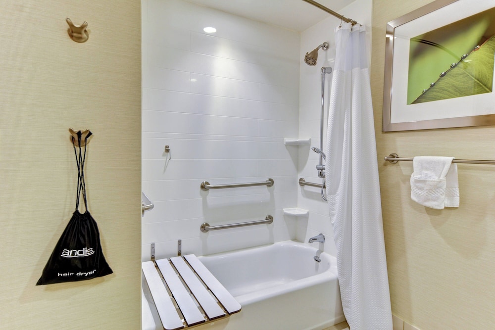 Courtyard by Marriott Bridgeport Clarksburg - photo 19
