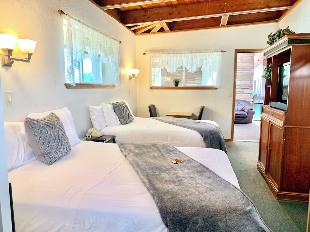 Breakers Boutique Inn - photo 62