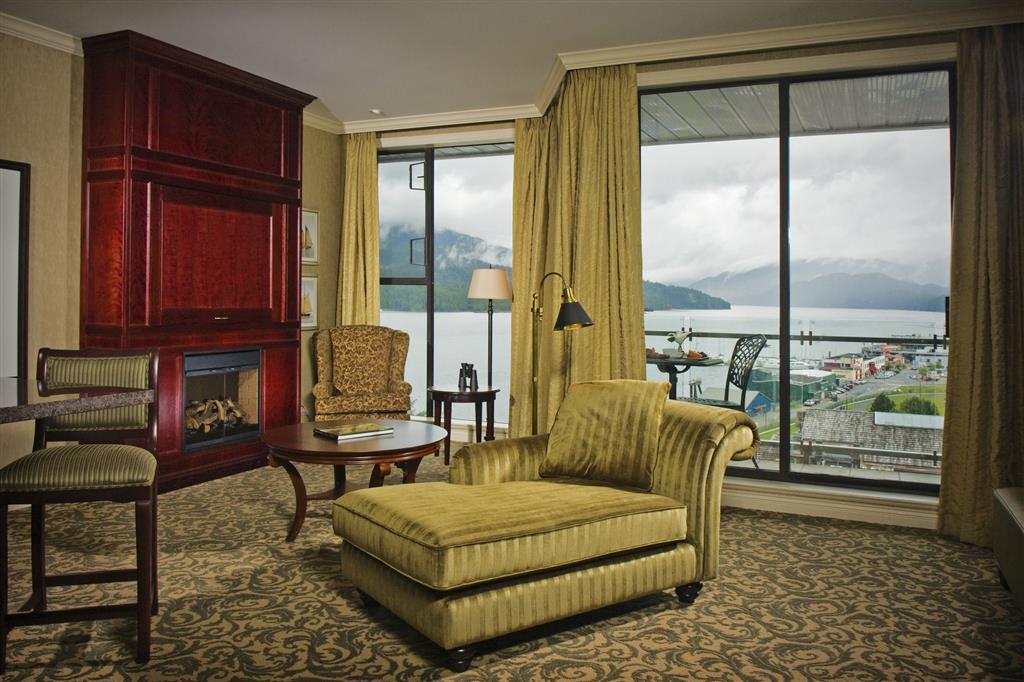 Crest Hotel — Prince Rupert — photo 4