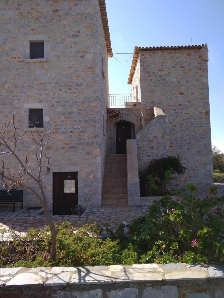 Pirgoi Edem in Mavrovouni, Greece