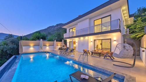 Uzumlu Village 3 Bedroom Villa — 4-Star Luxury Hotel in Kalkan, Turkey