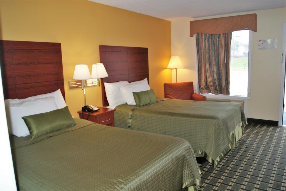 Red Carpet Inn - photo 22