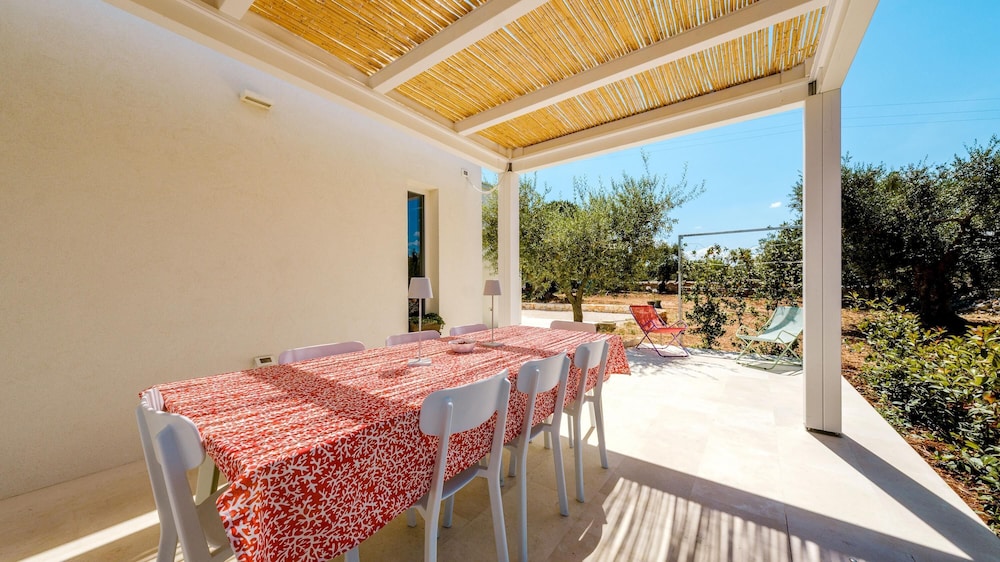 Ecovilla Terra Di Luce 8 Emma Villas — 4-Star Luxury Hotel in Martina Franca, Italy