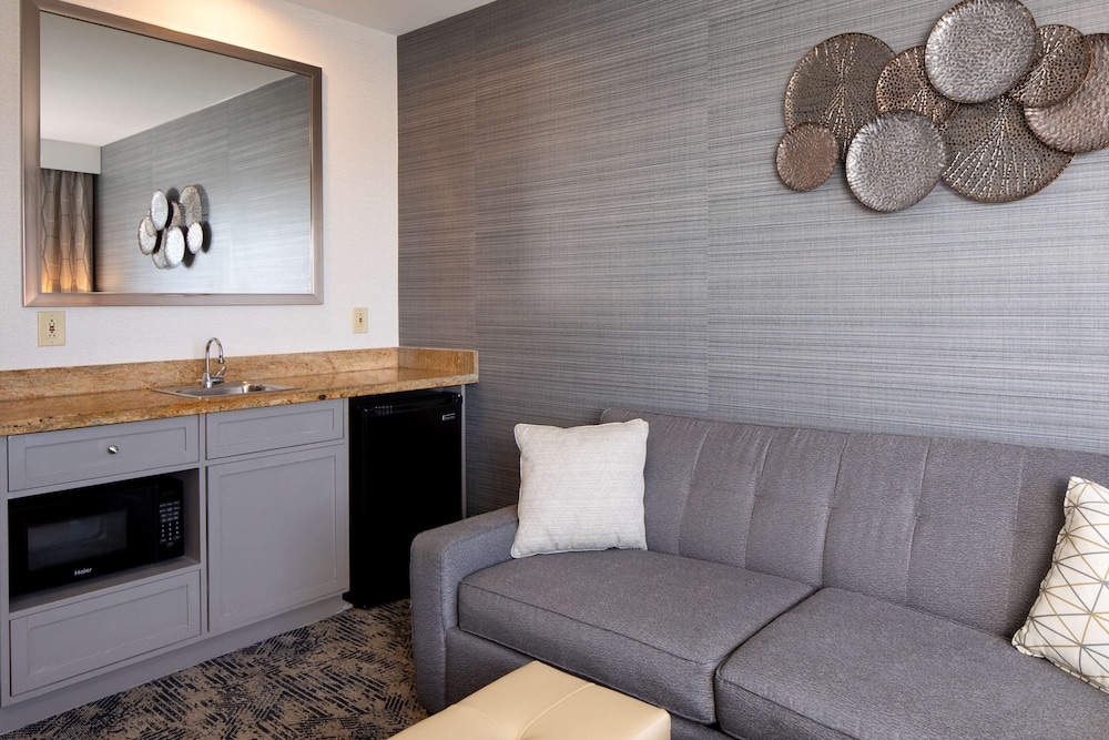 Embassy Suites by Hilton Portland Maine - photo 17
