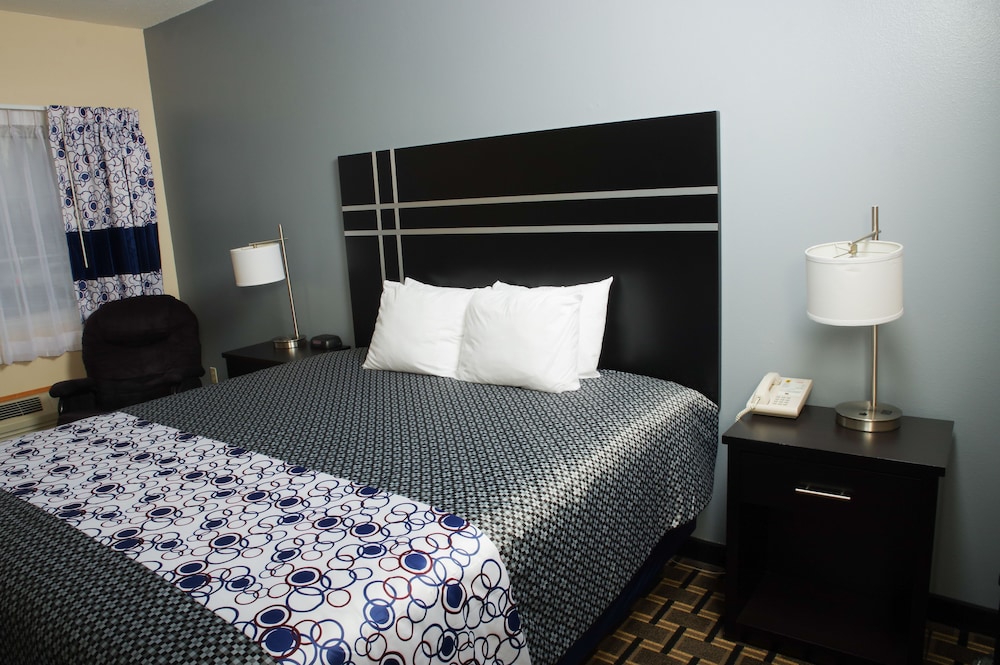 Dutch Inn and Suites - photo 15